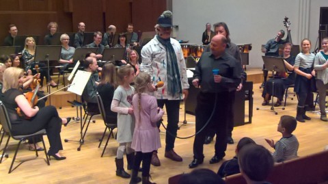 Koncert filharmonie Pardubice - seznámení s hudebními nástroji 2. B
