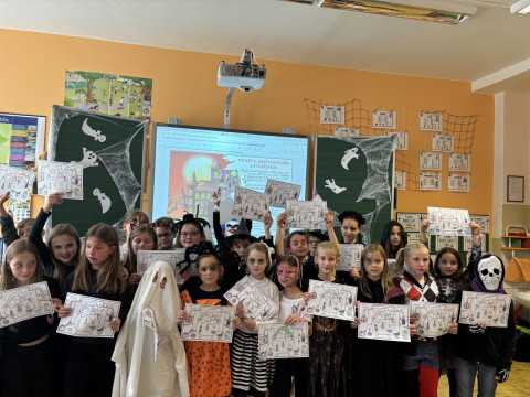 Halloween s únikovkou 4. B