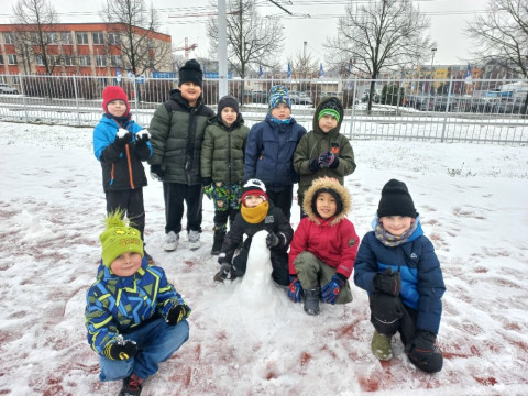 ​Tělocvik na sněhu - 1. D