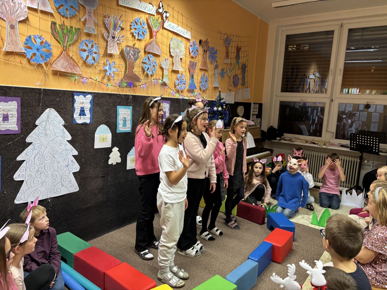 Vánoční vystoupení pro rodiče a prarodiče   4. B