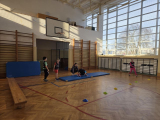 Projekt Trenéři do škol - gymnastika