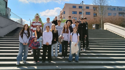 9. C v knihovně a na zámku