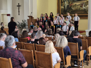 Jarní koncert Pramínku v Husově sboru