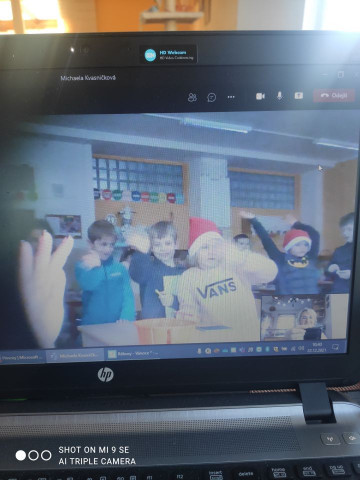 Vánoční pozdrav na dálku - 2. C