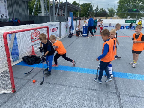 HOKEJBALOVÝ TURNAJ DRUŽIN